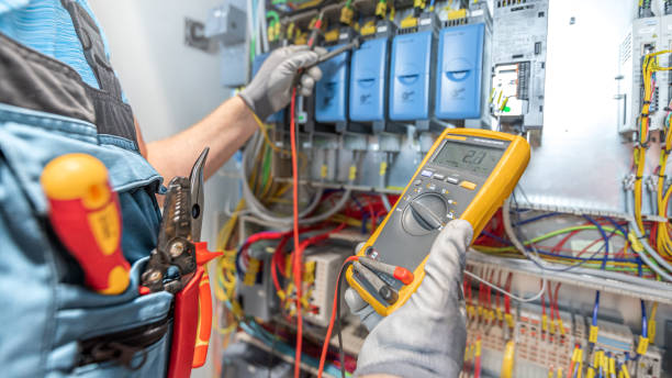 Best Emergency Electrical Repair  in Quincy, IL