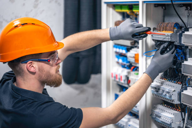 Best Local Electrician Companies  in Quincy, IL